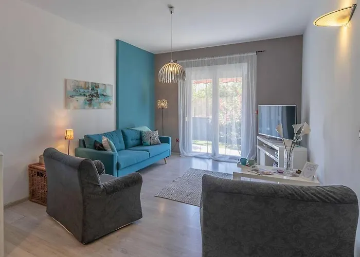 House Pelini * פולה