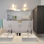 Дом отдыха House Pelini
