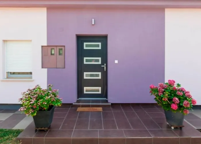 House Pelini * Пула